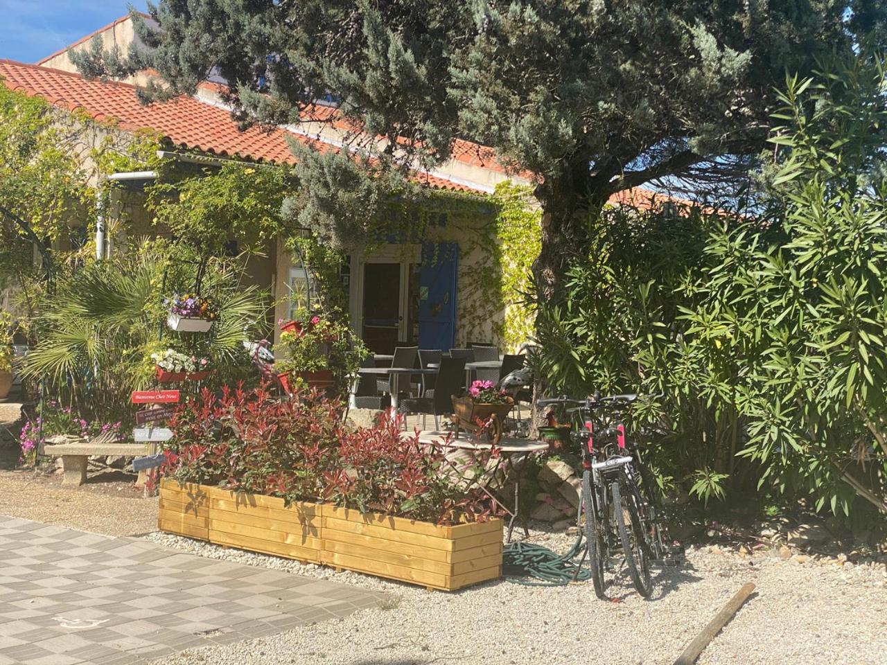 Hotel Des 4 Vents "Esprit Camargue" Aigues-Mortes Exteriör bild